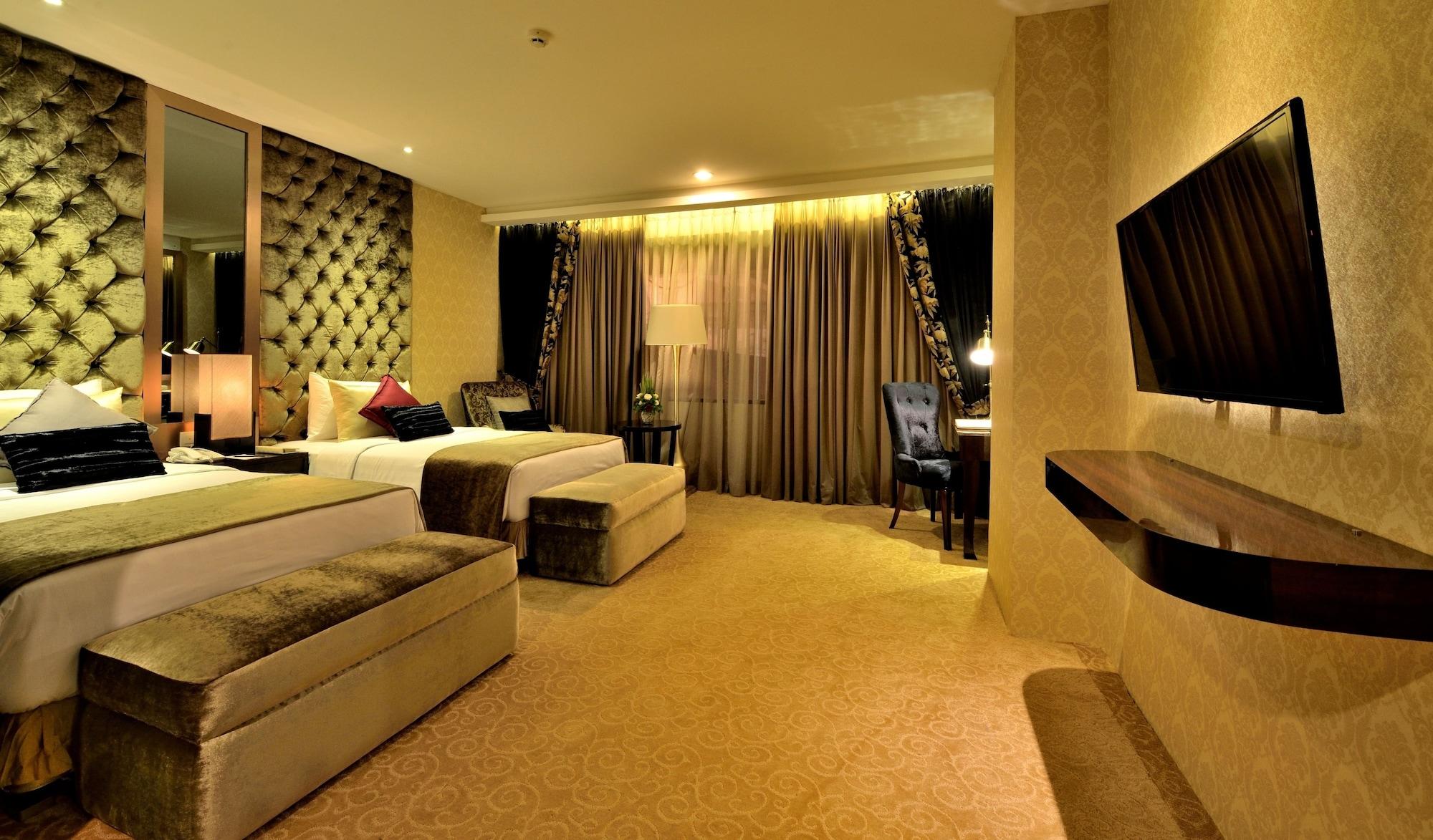 Amaroossa Grande Hotel Bekasi Exterior photo