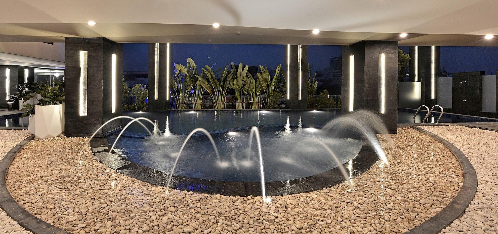 Amaroossa Grande Hotel Bekasi Exterior photo